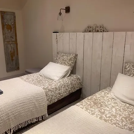 La Petite Campagne 3*