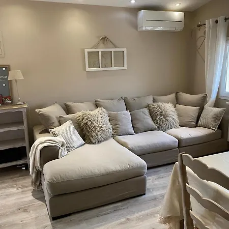 La Petite Campagne Bed & Breakfast Mane (Alpes-de-Haute-Provence)