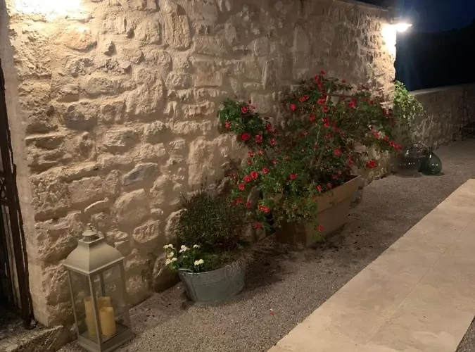 La Petite Campagne 3*